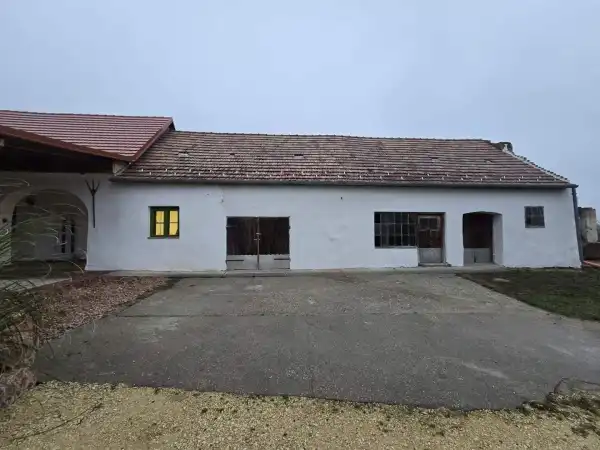 Eladó családi ház, Agyagosszergény 4 szoba 135 m² 78 M Ft