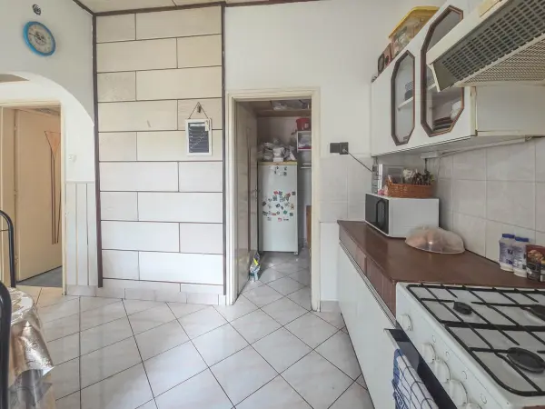 Eladó családi ház, Sopron 6 szoba 347 m² 91.9 M Ft