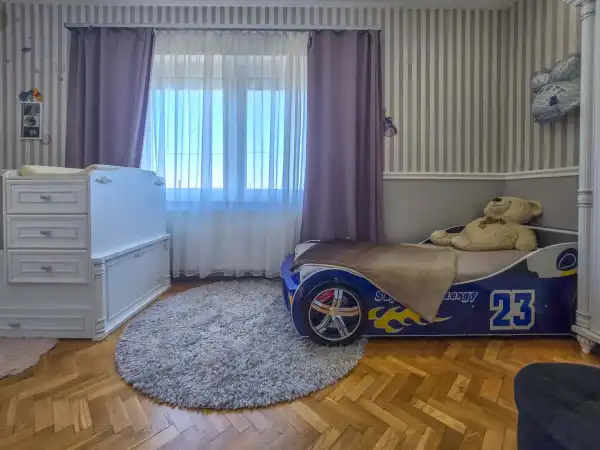 Eladó családi ház, Sopron 8+1 szoba 385 m² 249.9 M Ft