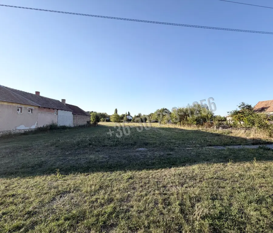 eladó  Építési telek, Fertőújlak