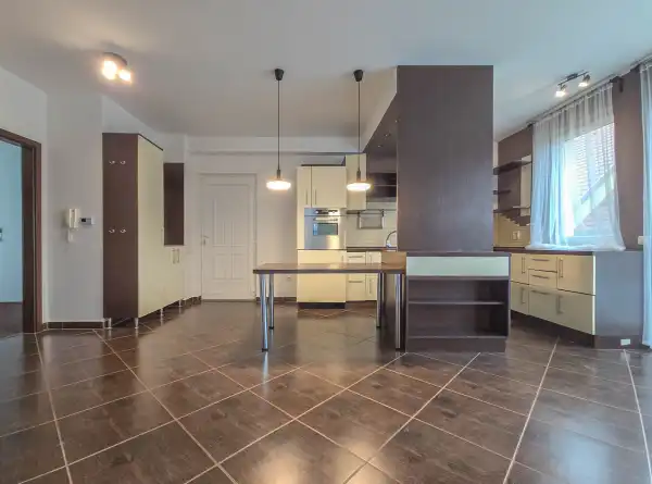 Eladó téglalakás, Sopron 3 szoba 65 m² 69.9 M Ft