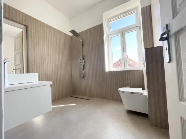 Eladó villa, Sopron 6 szoba 295 m² 245 M Ft